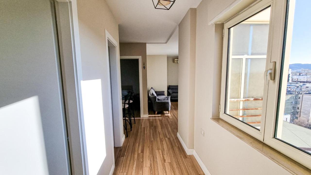 Skyline View 2Br Apartment تيرانا المظهر الخارجي الصورة